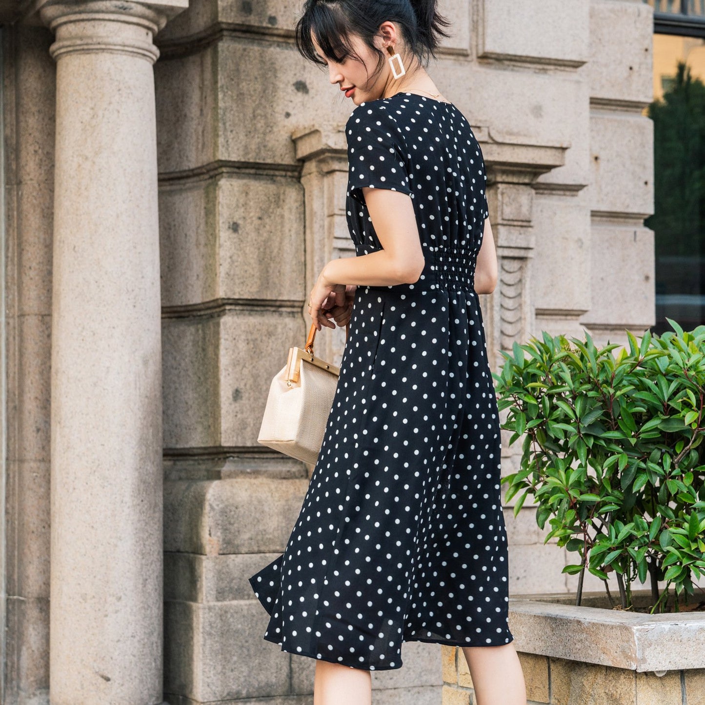 Genevieve™ | Elegant Pleated Midi Dress